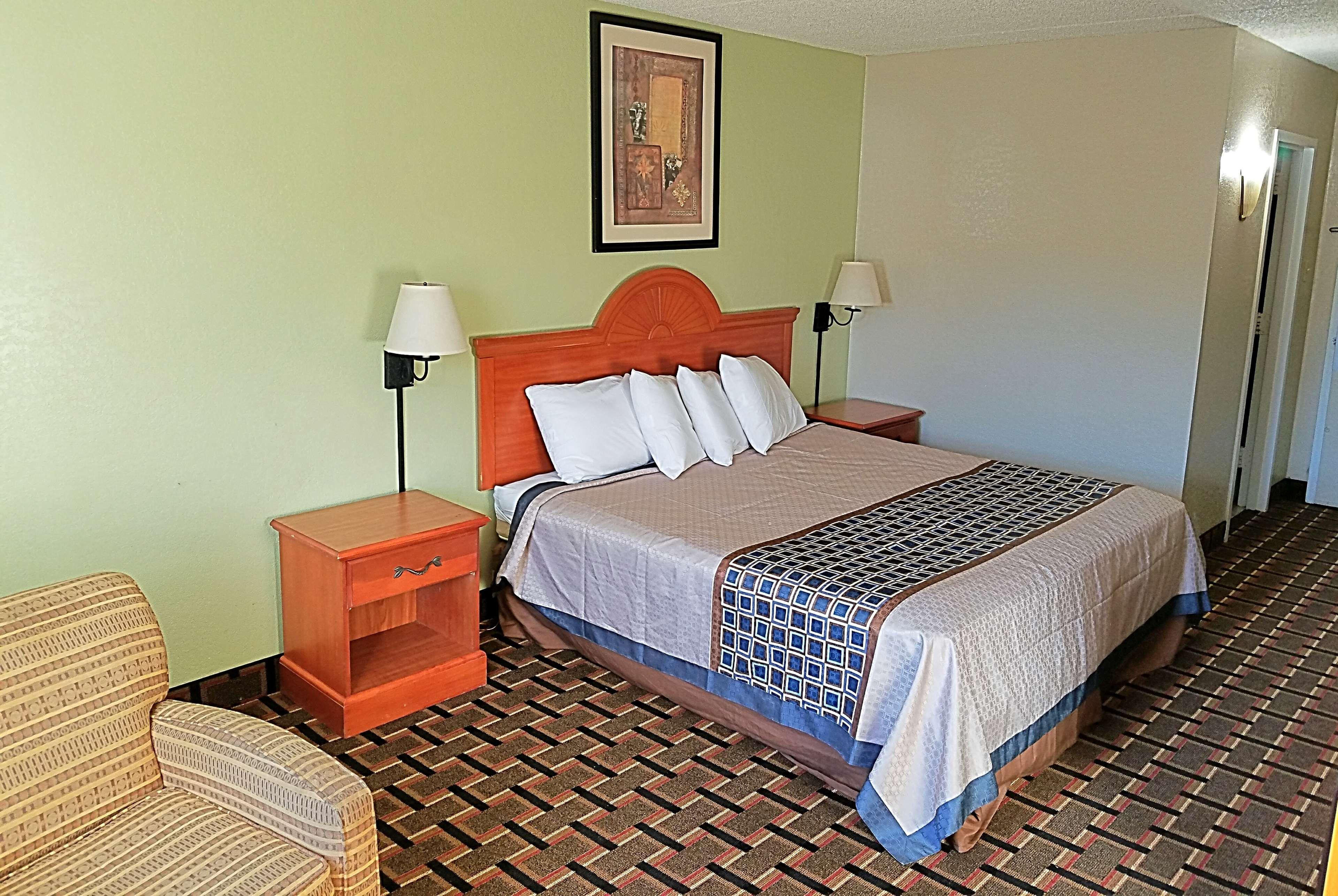 Red Roof Inn Richmond, Va - W Broad St Henrico Dış mekan fotoğraf