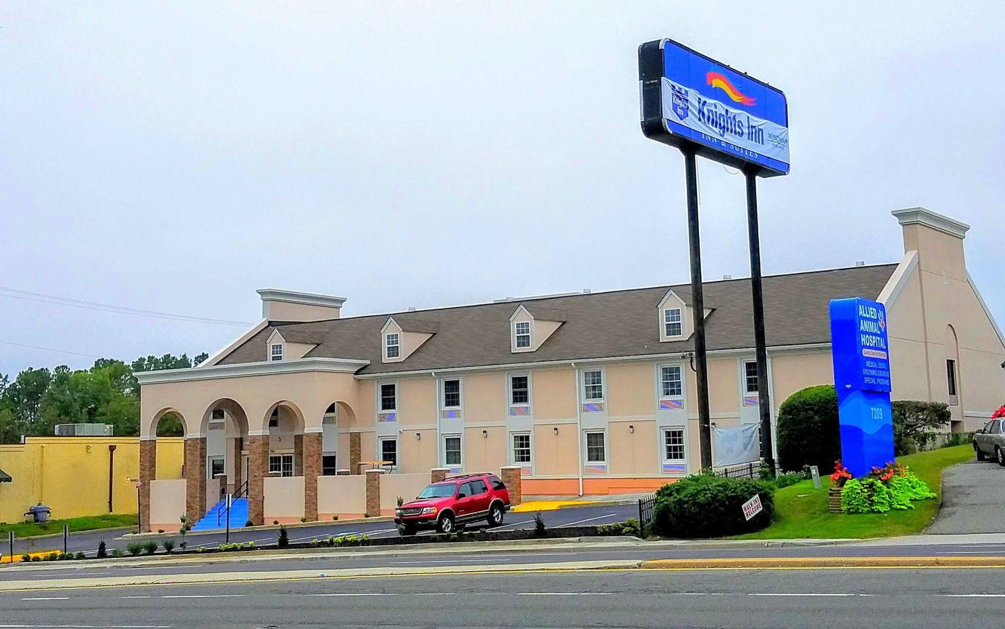 Red Roof Inn Richmond, Va - W Broad St Henrico Dış mekan fotoğraf