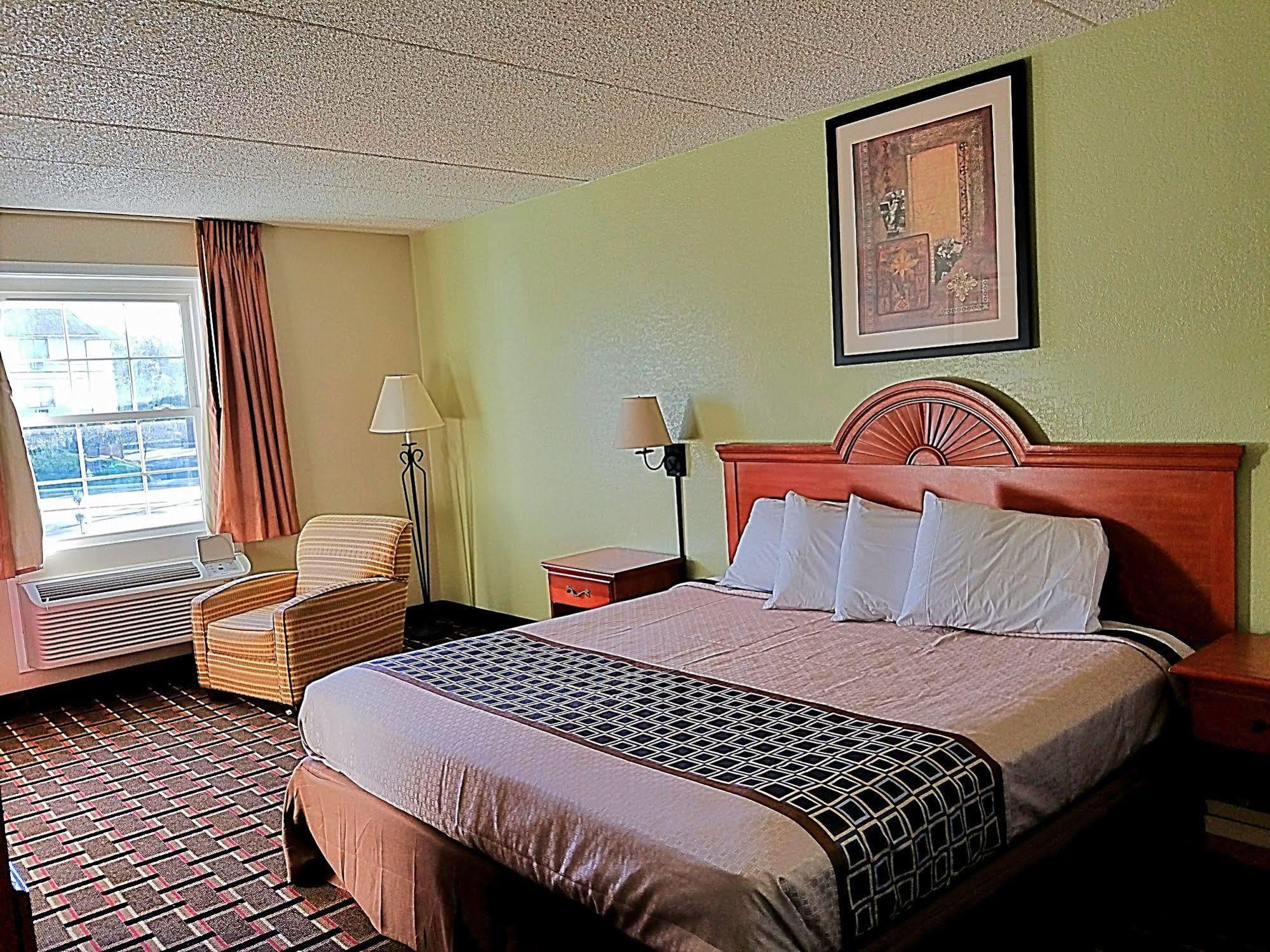 Red Roof Inn Richmond, Va - W Broad St Henrico Dış mekan fotoğraf